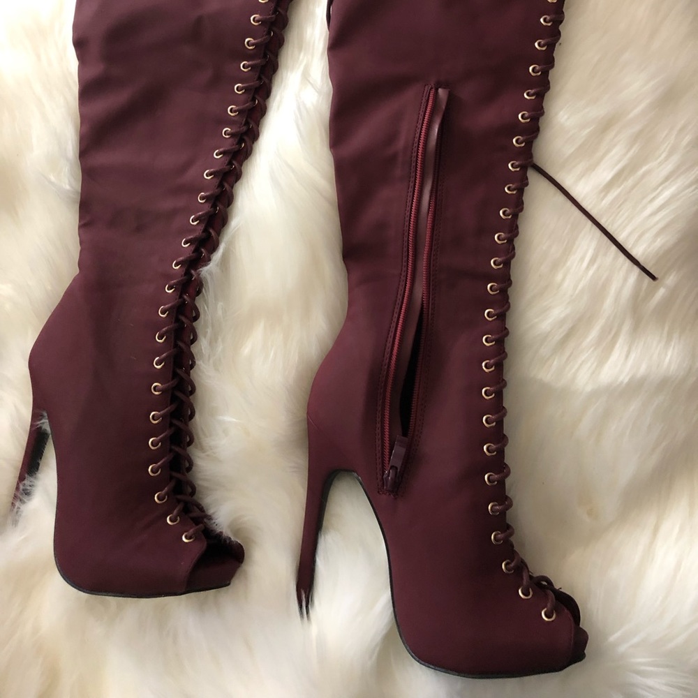 Thigh boots